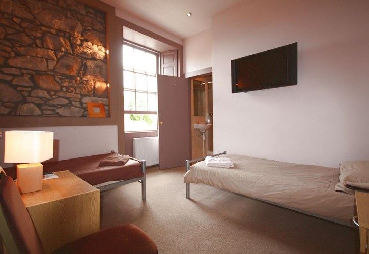 The Orchard Hotel, Falkirk (Twin Room)|Hotels in Falkirk