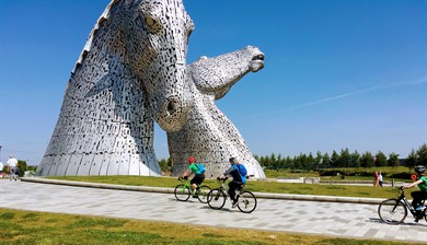Cycling Kelpies visit Falkirk