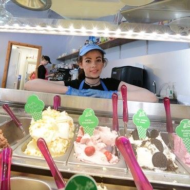 Milkbarn Ice Cream Parlour, Falkirk|Icecream|Things to do in Falkirk